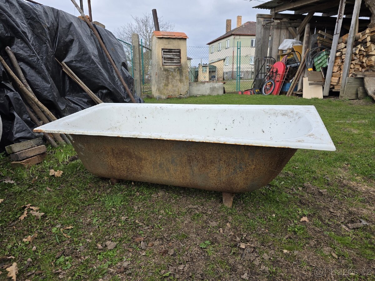 Litinová vana - chvátá - 2