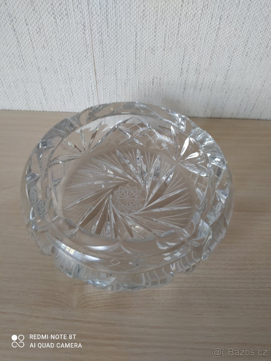 NOVÝ BROUŠENÝ POPELNÍK - 2