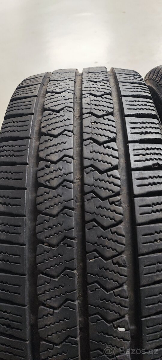 215/65/16C Matador Nordicca Van, DOT 4222, 7.8mm-6.8mm. - 2