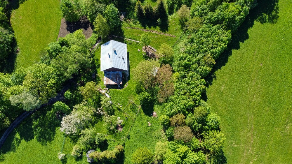 --RD Beskydy Trojanovice + pozemek 28000m2 2x rybník -- - 2