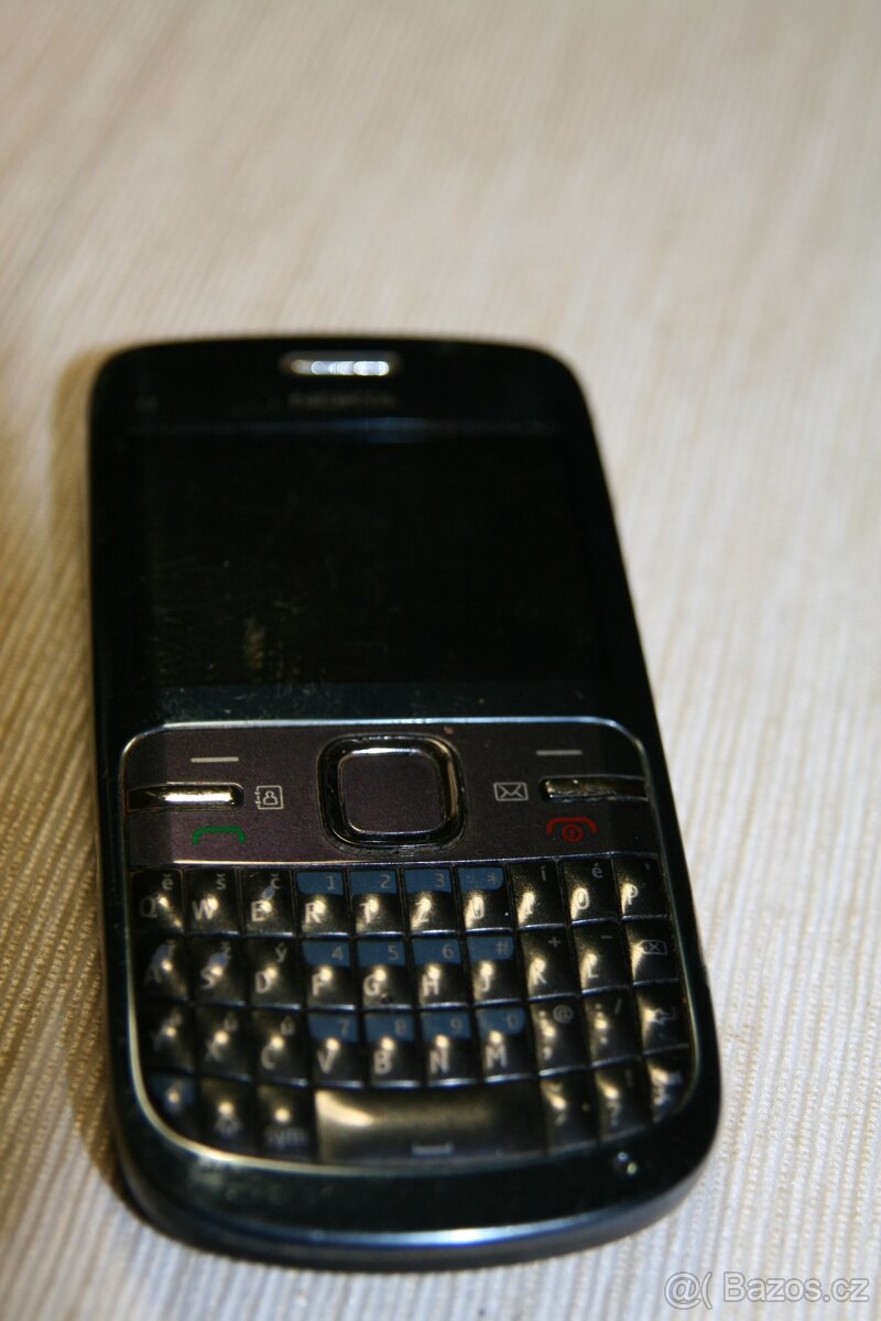 mobil Nokia C3 - 2