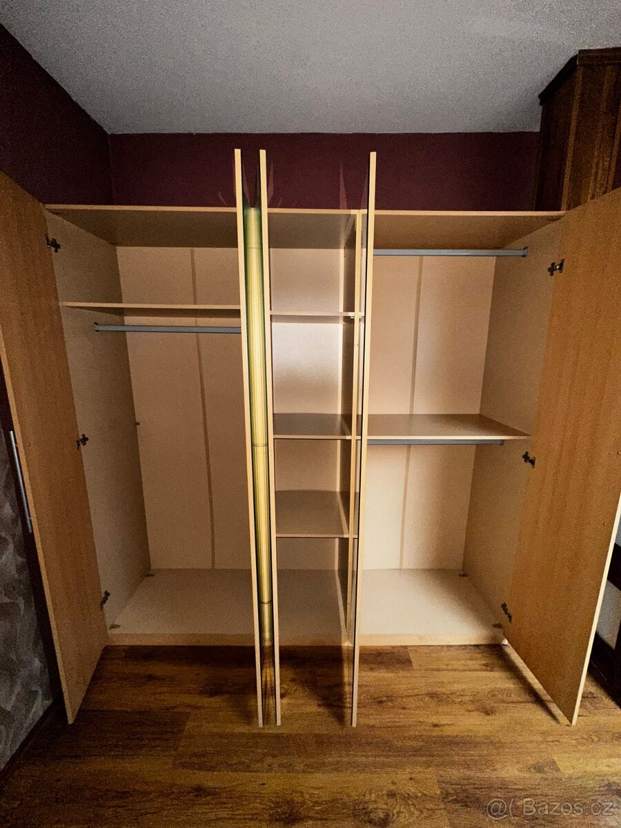 Prodám šatní skříň - 2