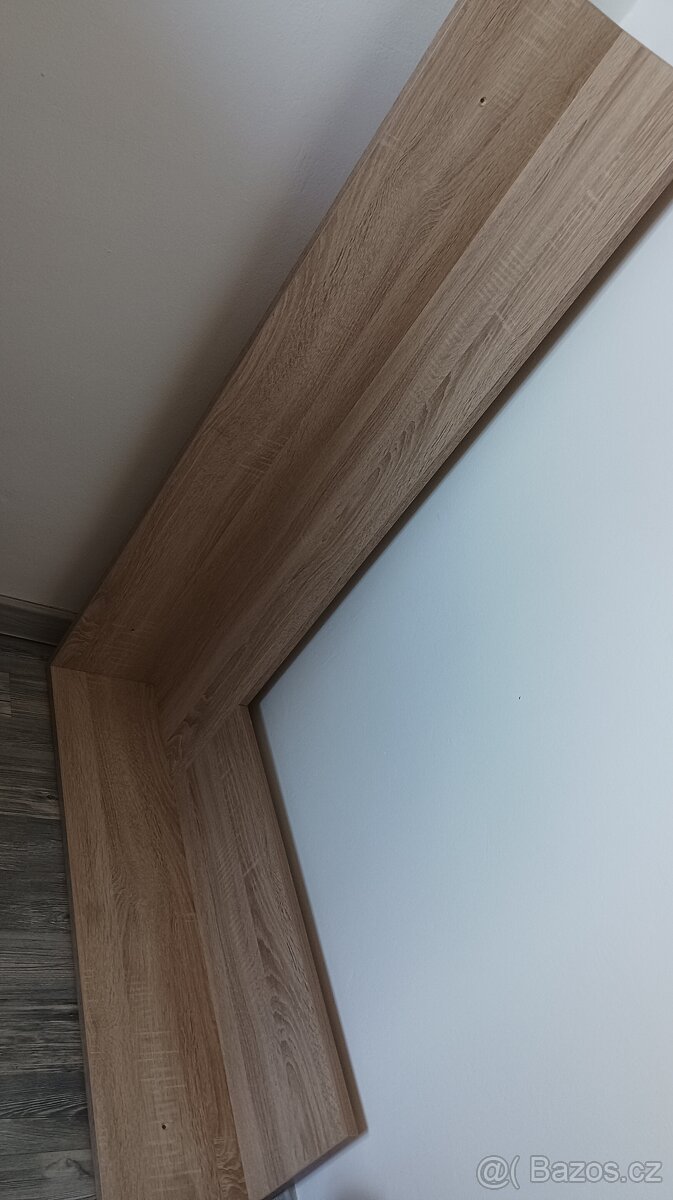 Závěsná rohová police - 2