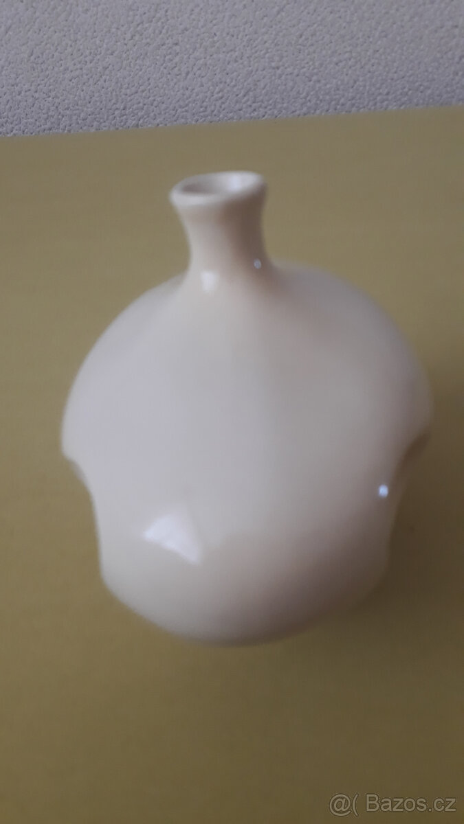 Vázička keramická - 2