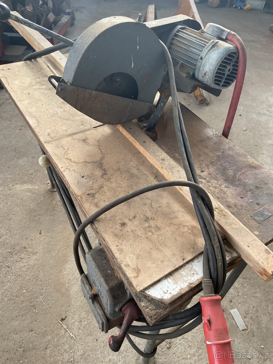 zkracovací pila - 2