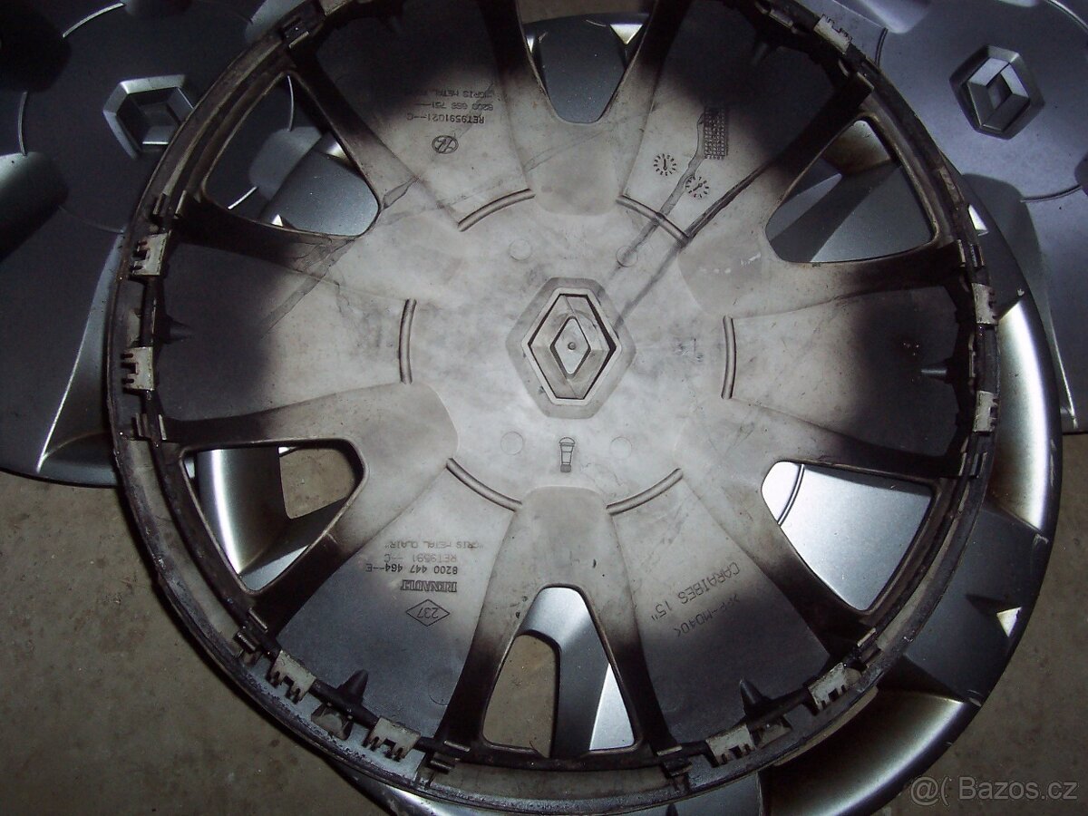 Kryty kol Renault 15 poklice - 2