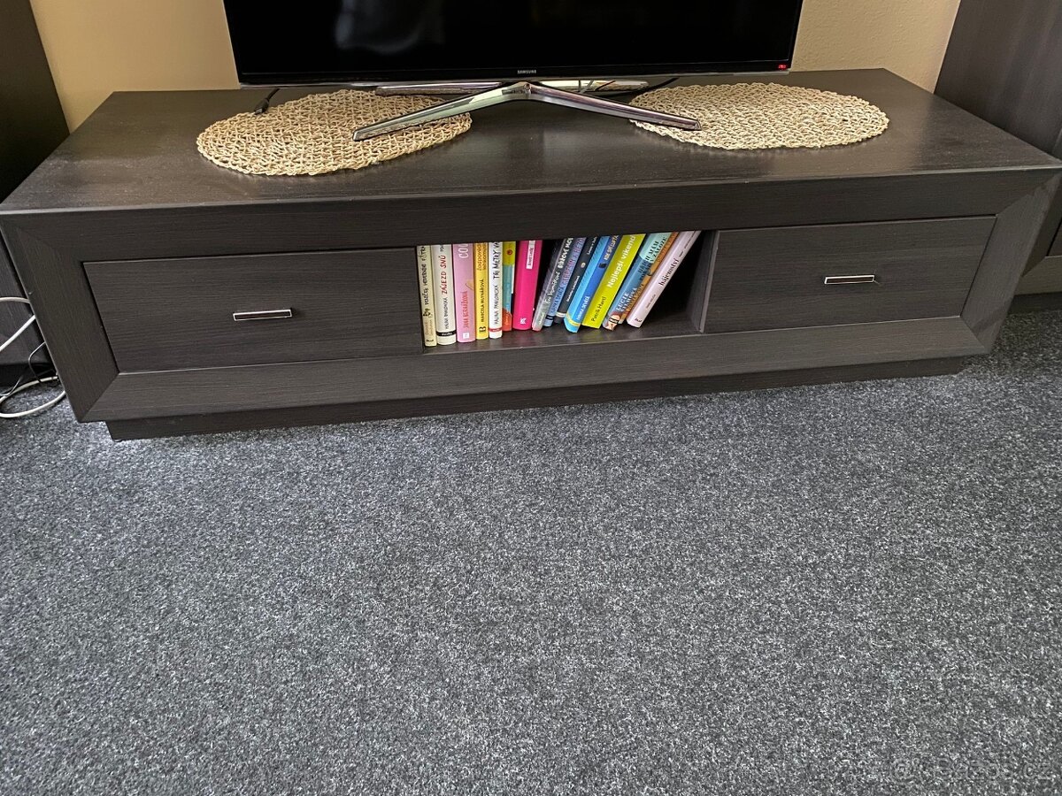 Obývací stěna - 4 skříně - 2