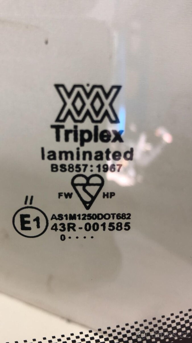 Jaguar XJ 40 nové čelní sklo - 2