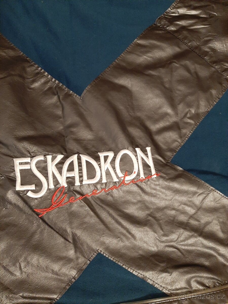 Eskadron odpocovaci deka petrolova - 2