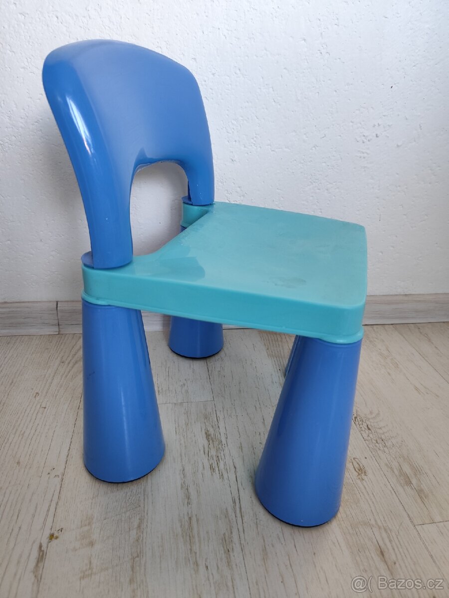 Plastová dětská židlička - 2