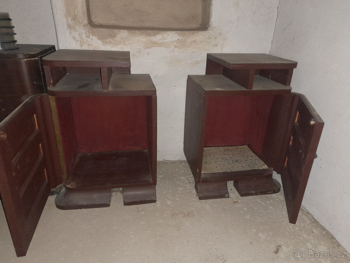 Dva noční stolky - 2