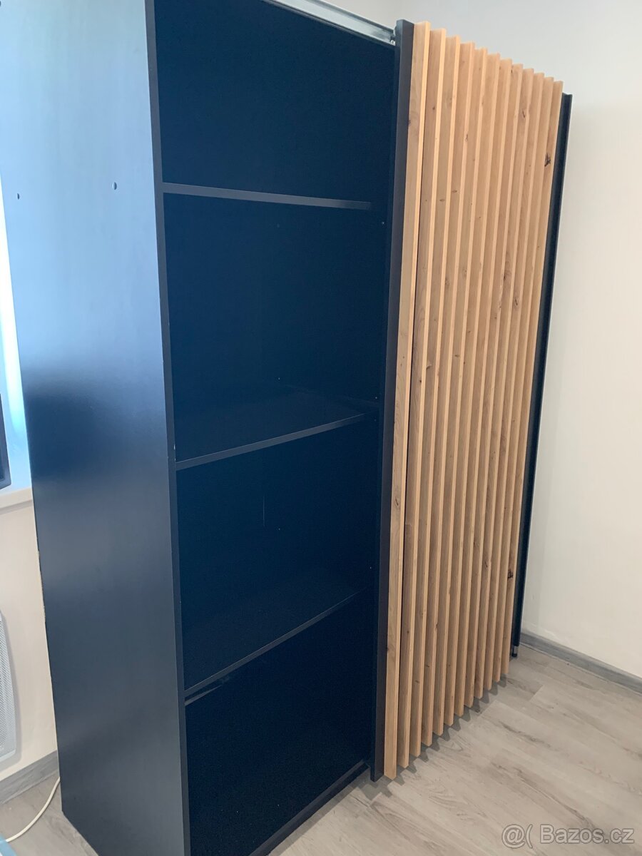 Šatní skříň - 2