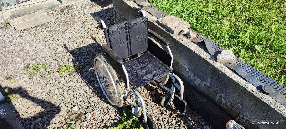 Invalidní vozík - 2
