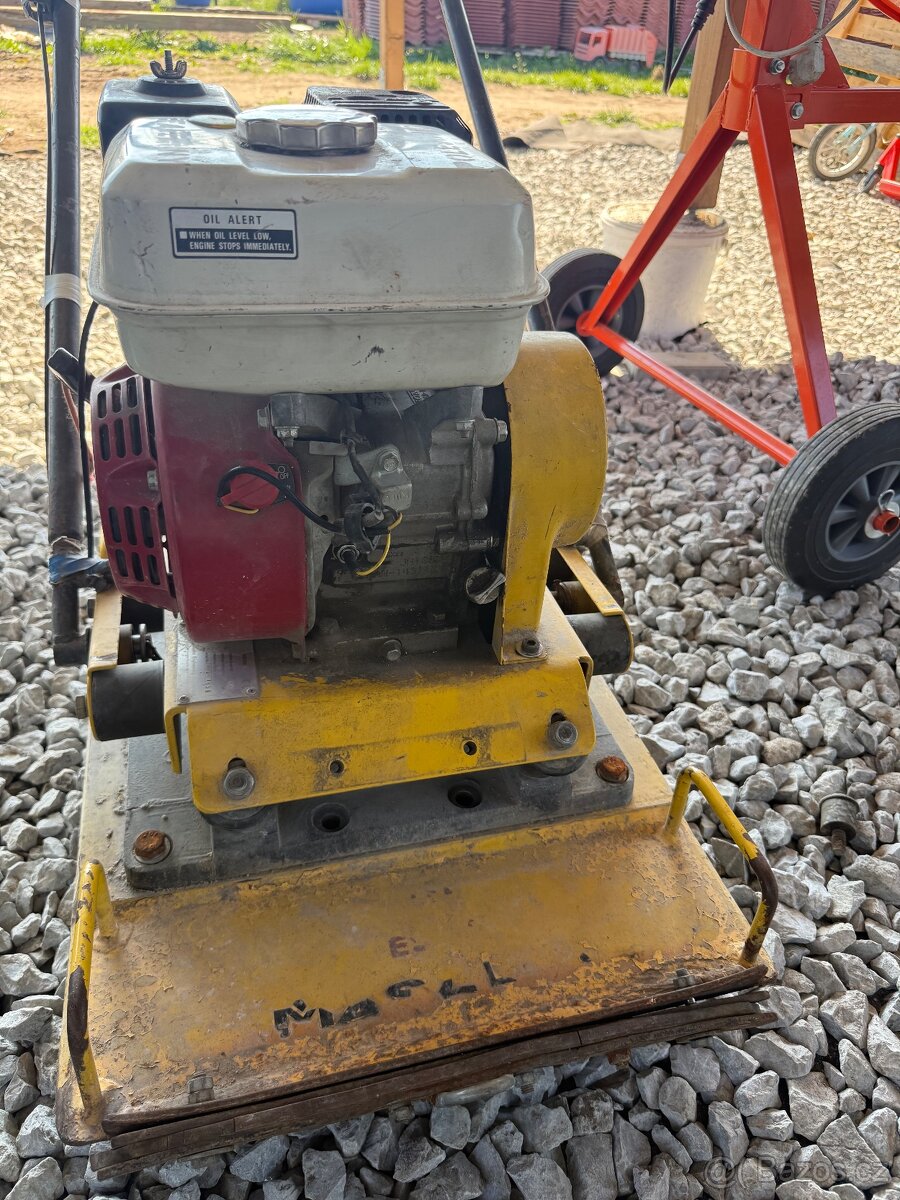 Vibrační deska s motorem honda - 2