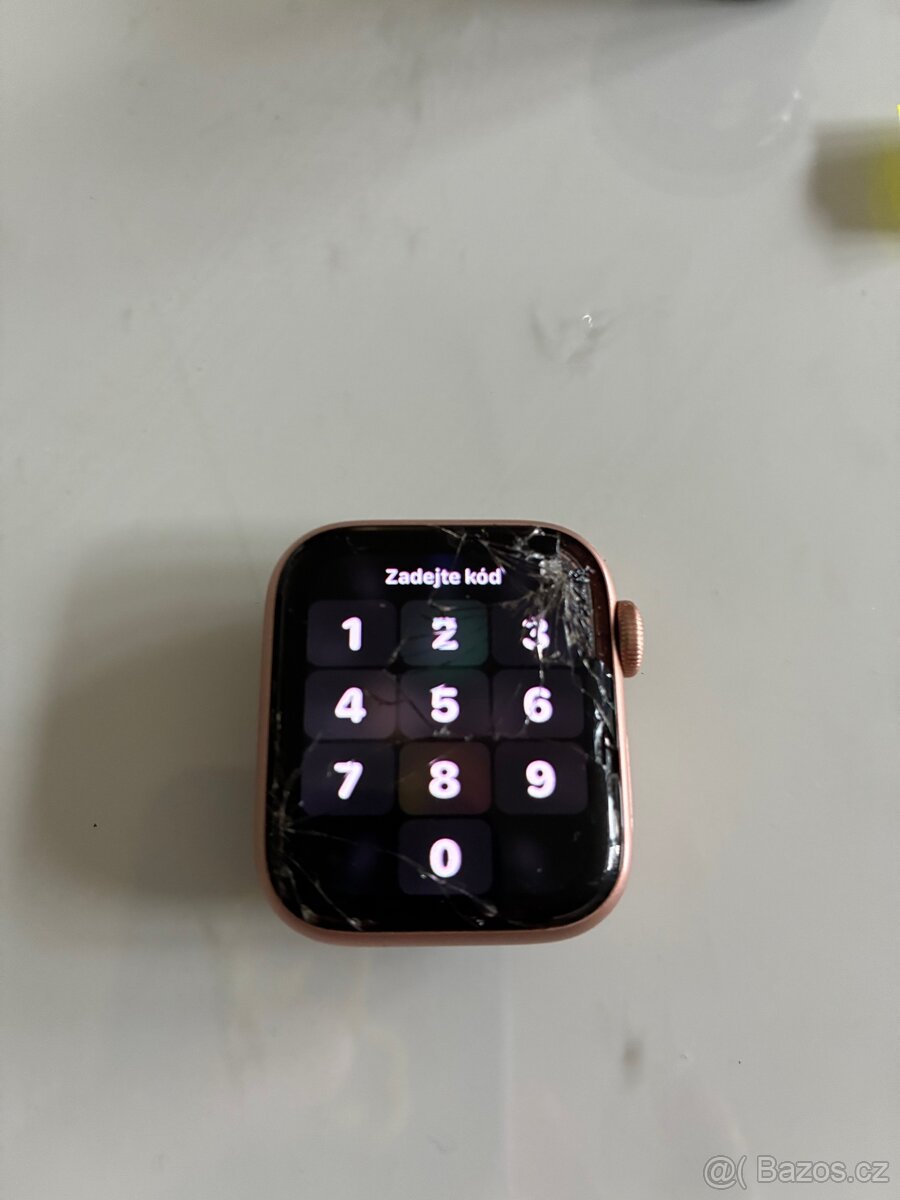 SE 40 mm Apple Watch - 2