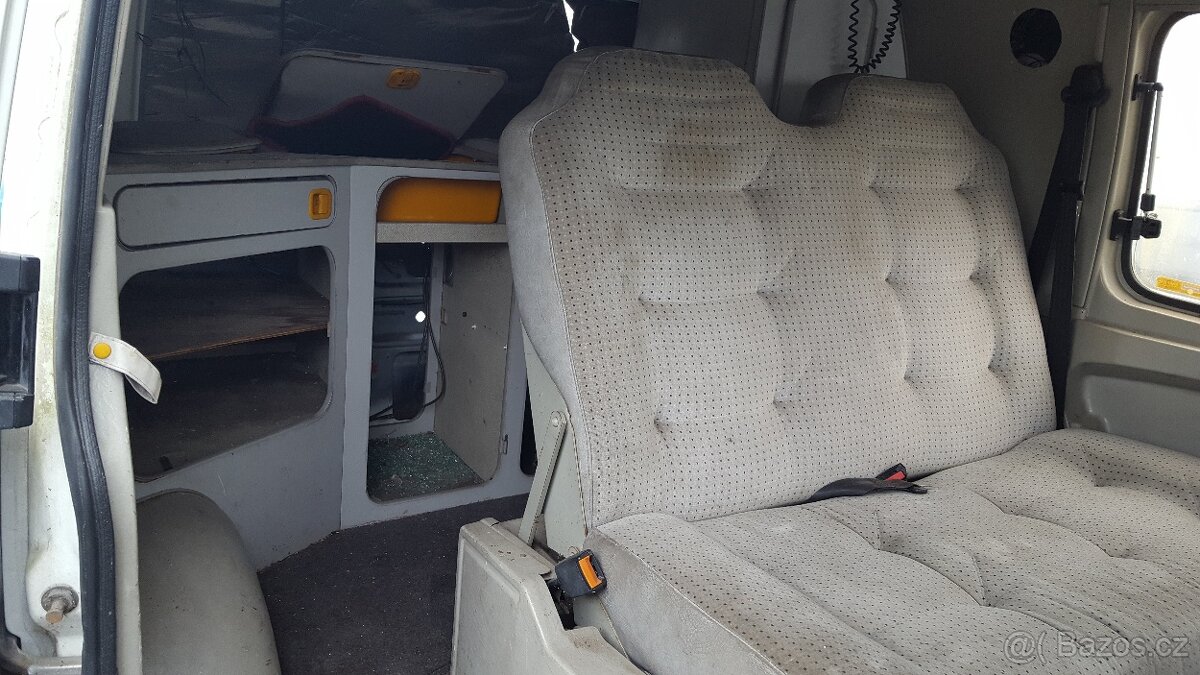 Westfalia vestavba, sedačky,rozkladací spaní postel atd. - 2