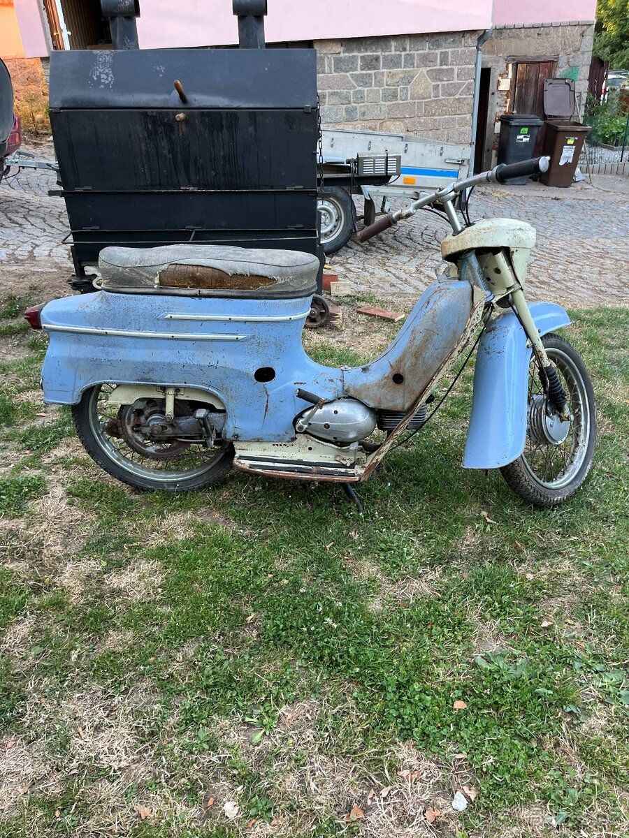 Jawa 05 pionýr - 2