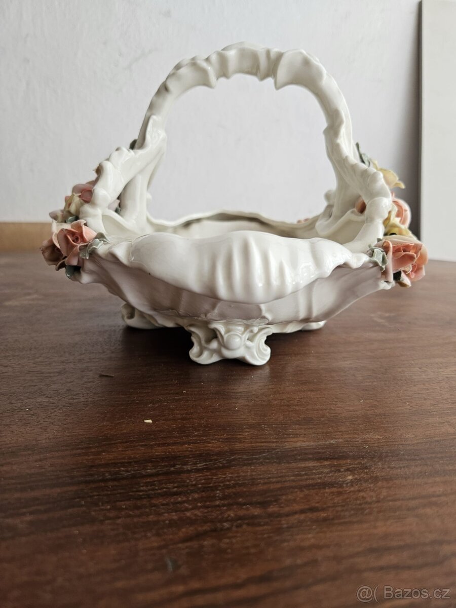 Porcelánový košík - 2