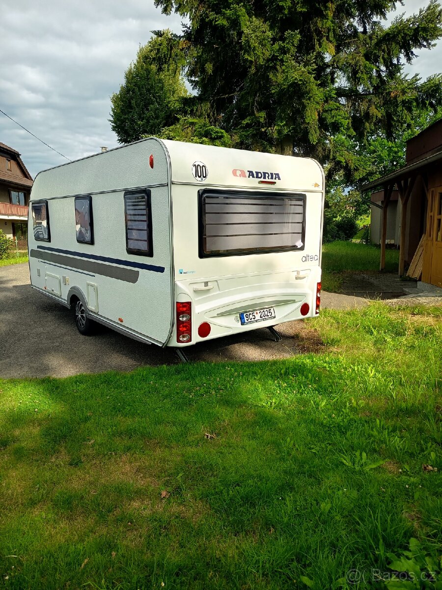 Karavan obytný přívěs - 2