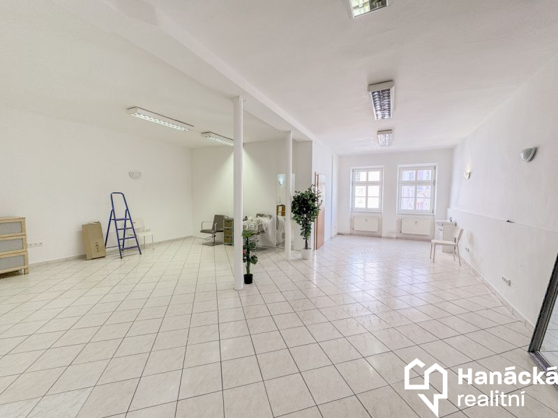 Pronájem komerčního prostoru 85 m² ul. Ztracená,... - 2