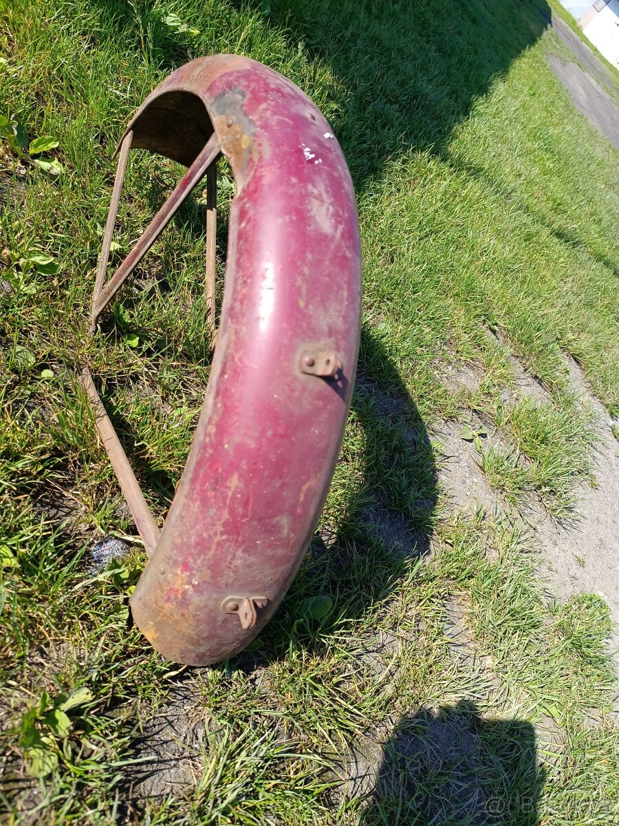 Přední blatník Jawa Pérák - 2