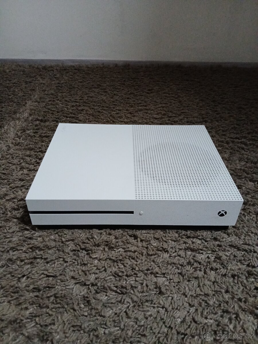Xbox One S + Xbox Series S ovladač + dobíjecí stanice - 2