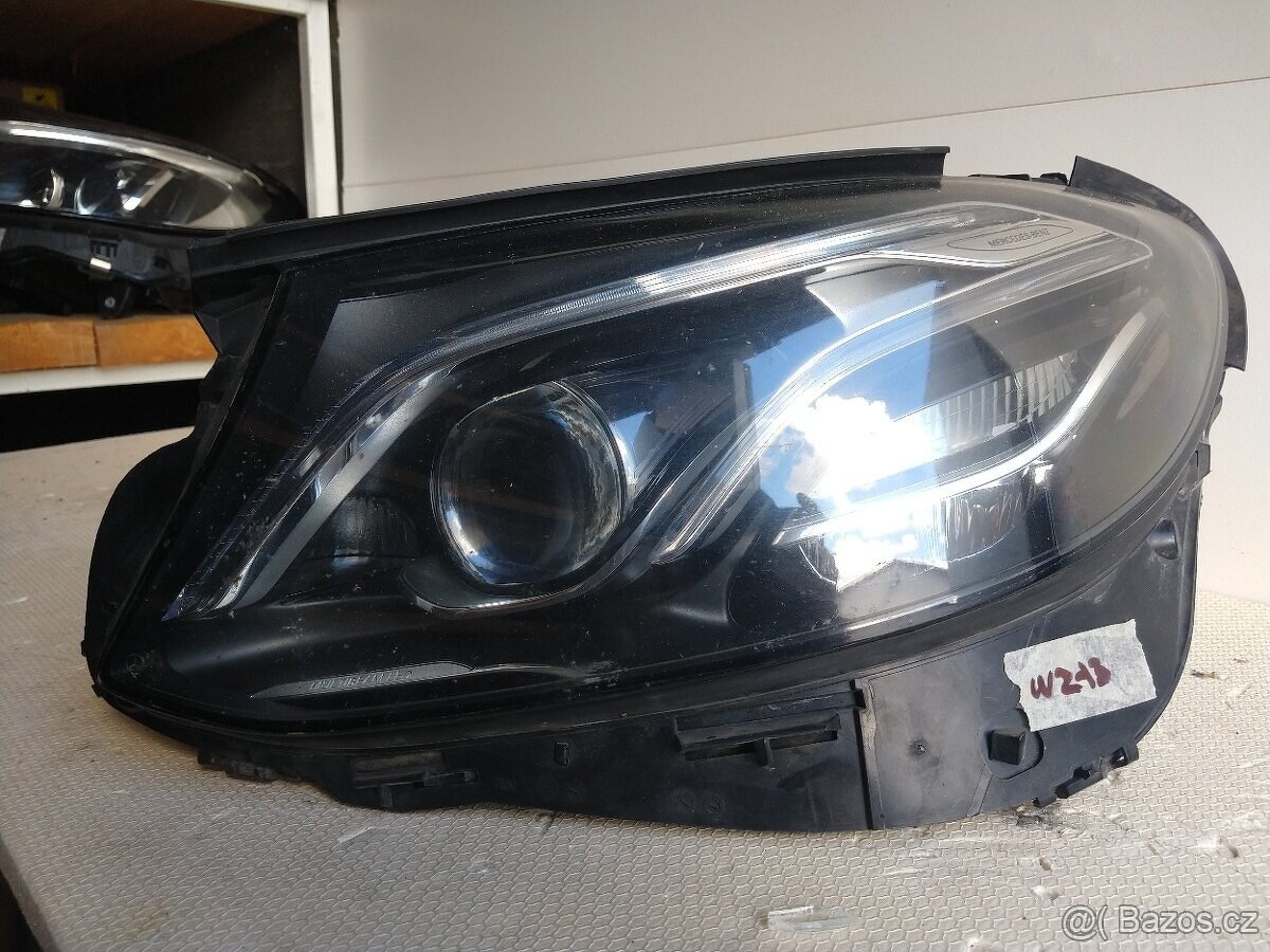 Mercedes W213 MULTIBEAM LED světlo k opravě A2139064704 - 2