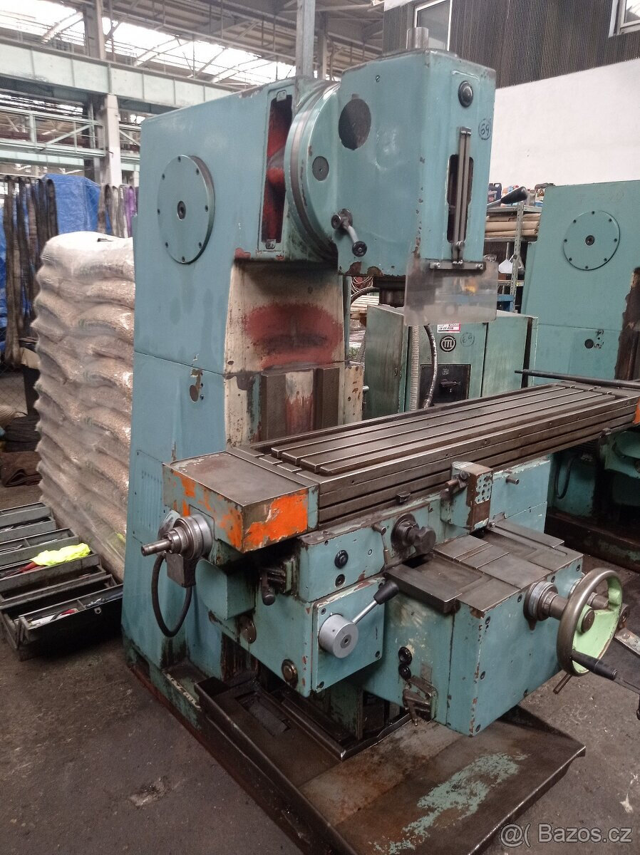 Svislá frézka FGV 32 - 2