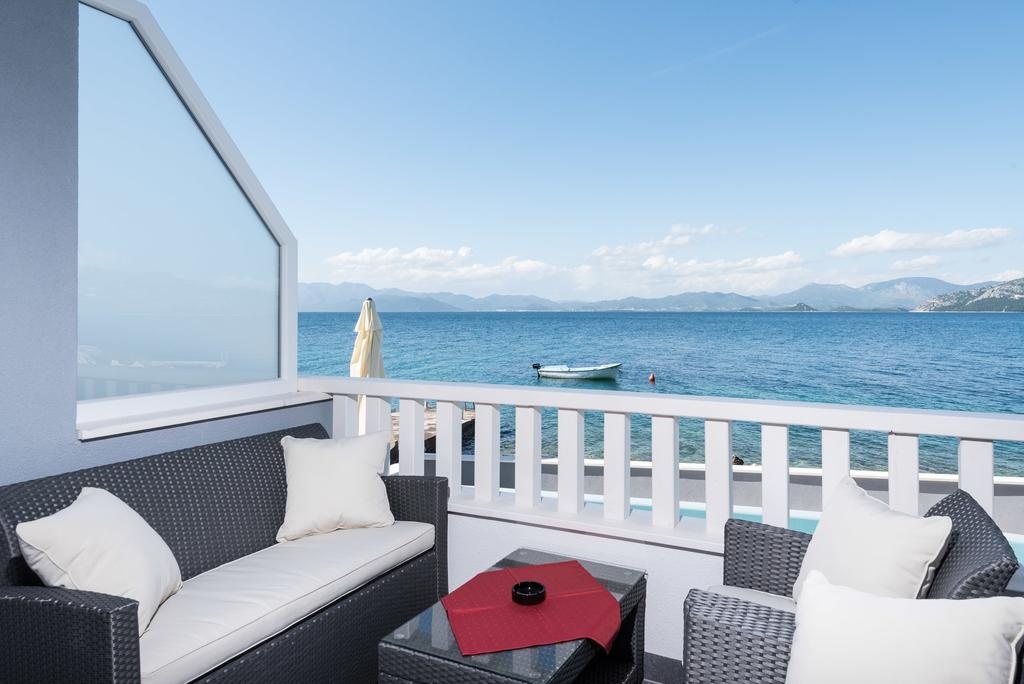 pronájem poloviny apartmánového domu. - 2