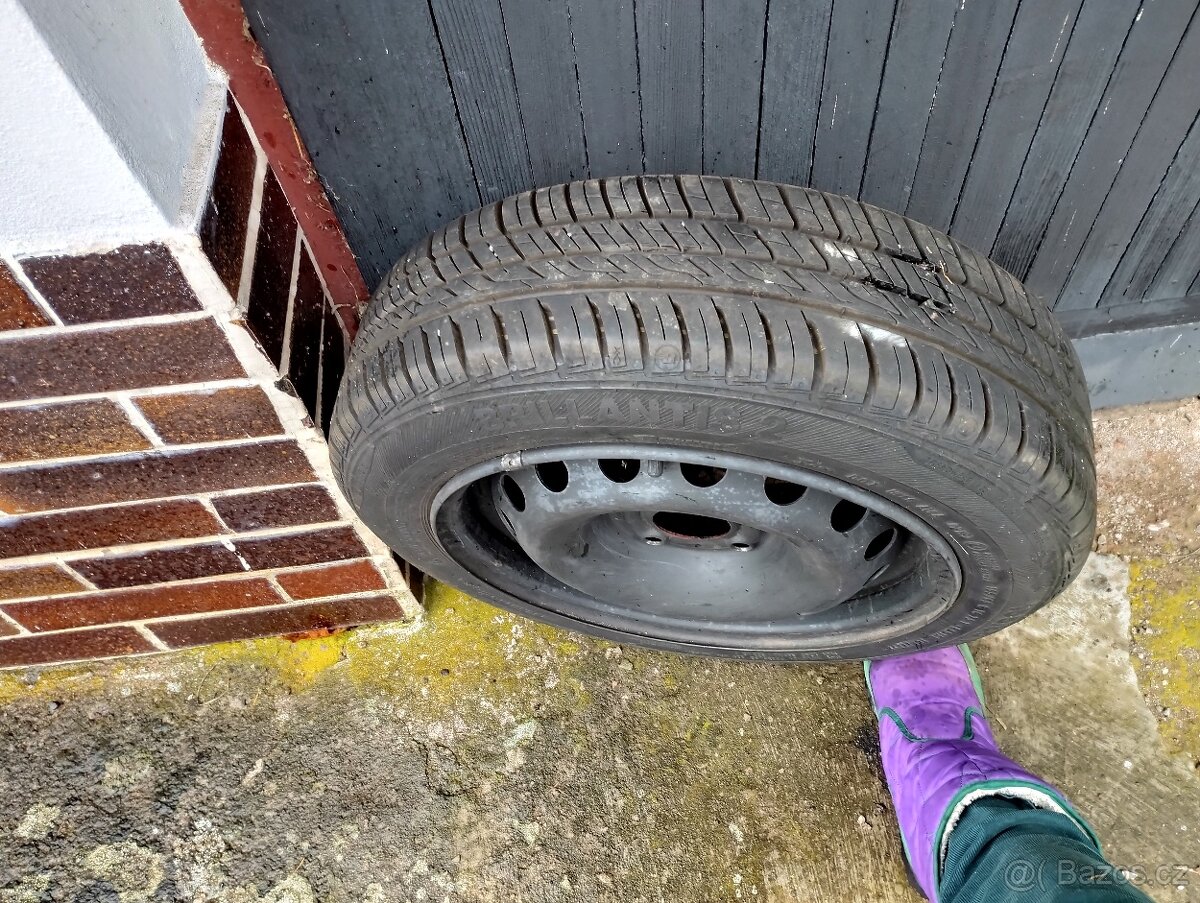 Prodám NOVÁ kola RENAULT TWINGO - 2