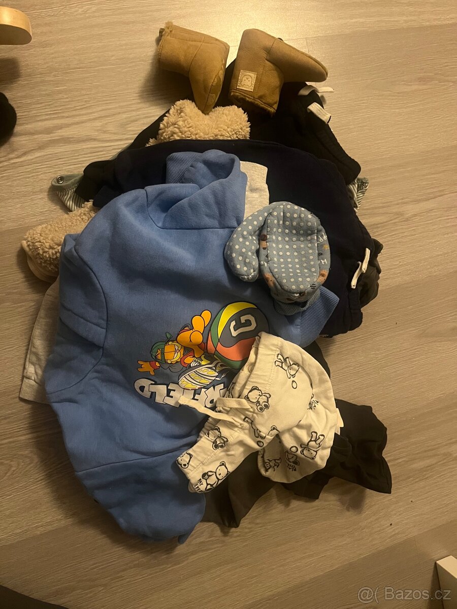 Velke mnozstvi detskeho obleceni 68-80 vel. - 2