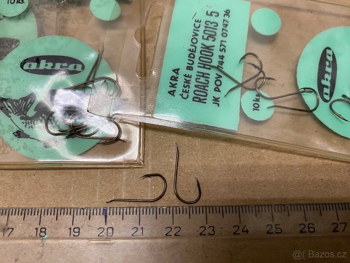 Háček Akra Roach 5013 č. 5 - 10 ks - 2