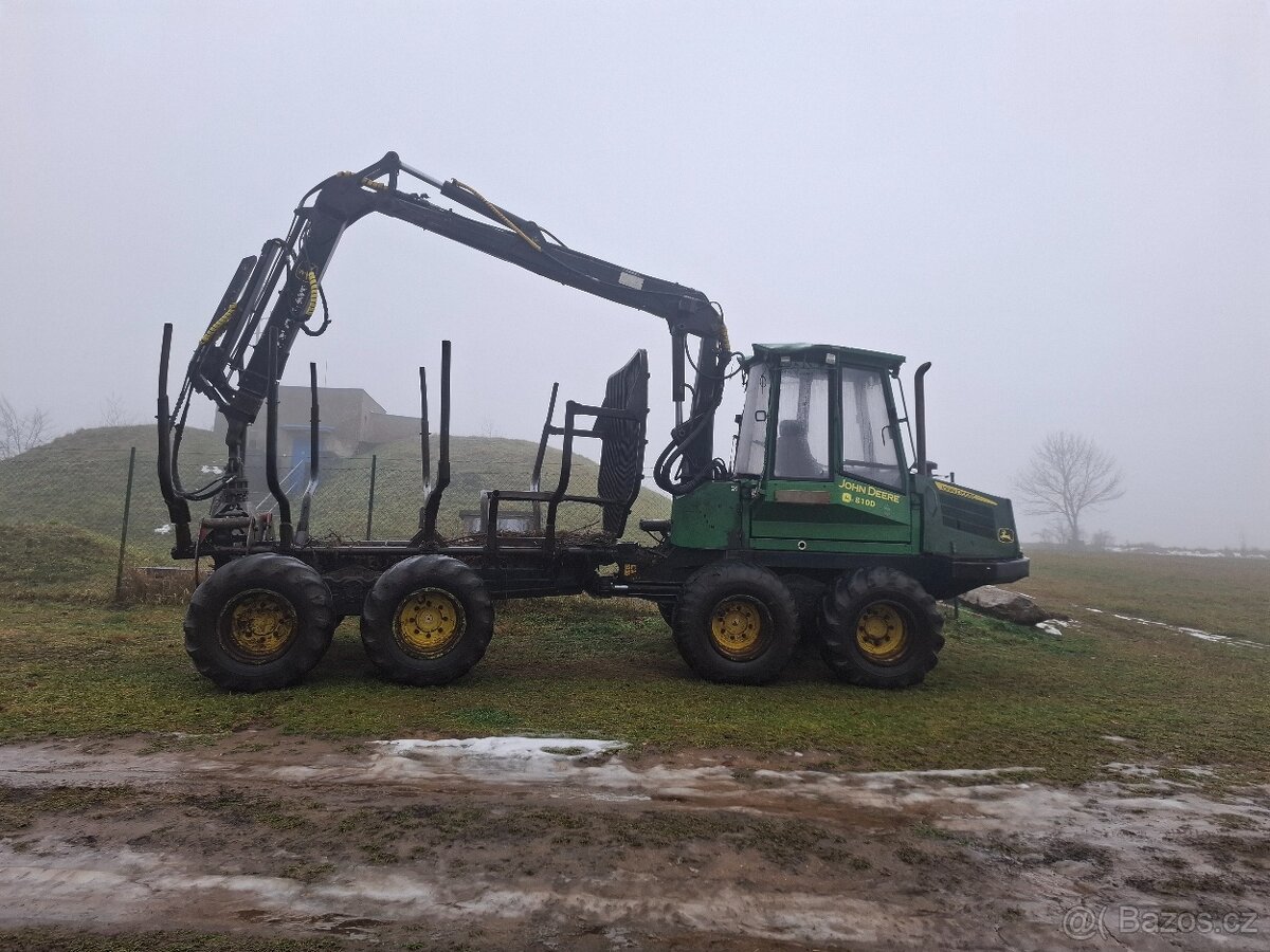 John Deere 810D, vyvážecí souprava, vyvážečka, LKT - 2