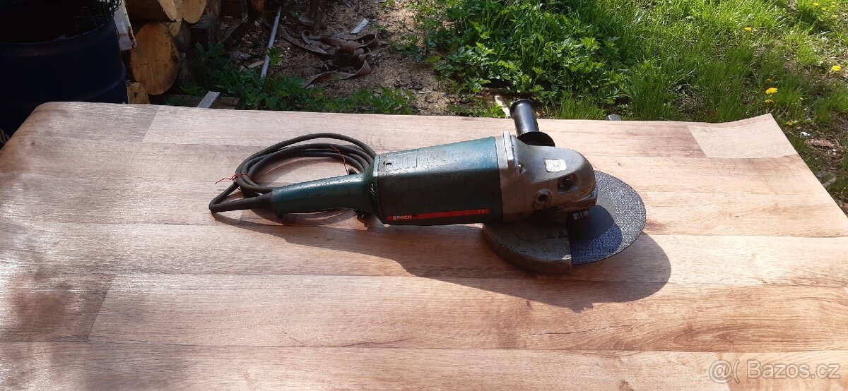 ÚHLOVA BRUSKA BOSCH 23/2200w - 2