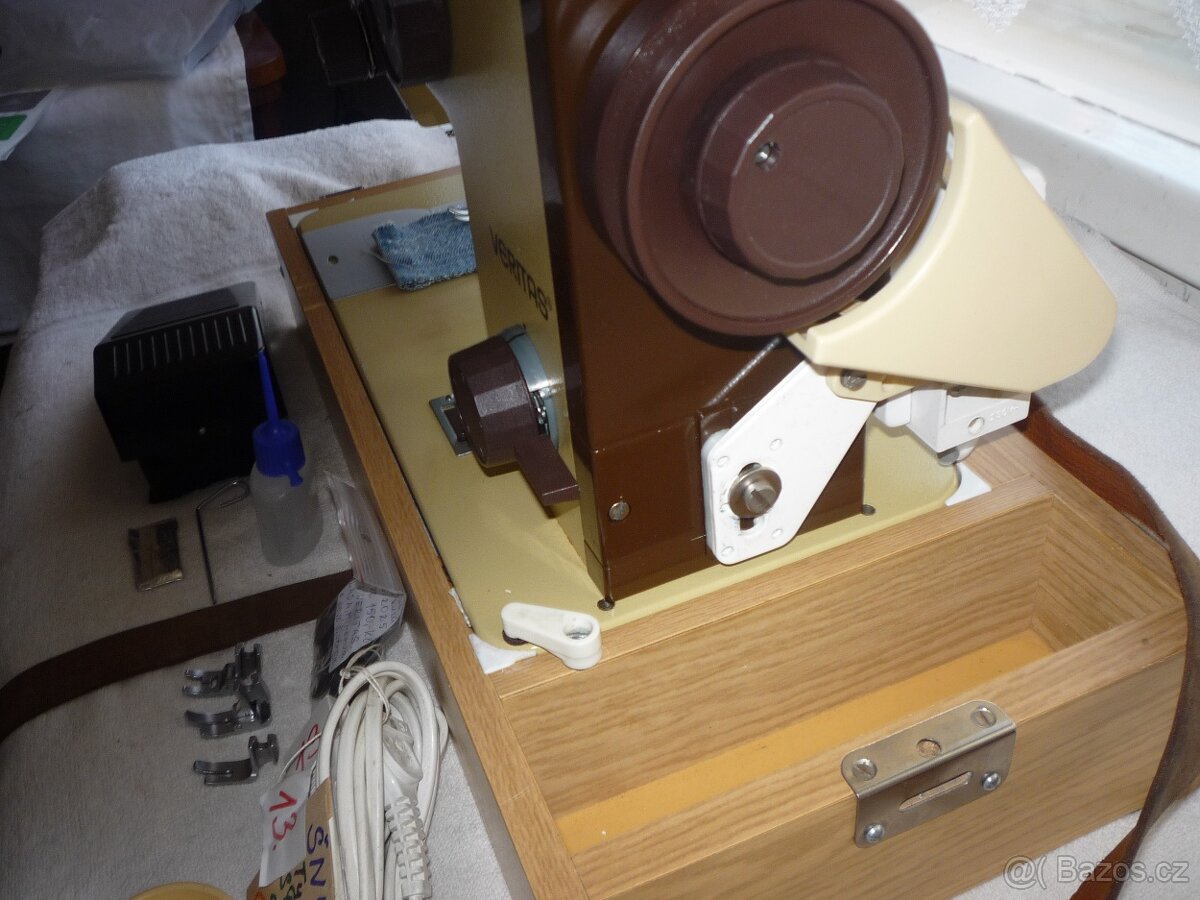 Šicí stroj VERITAS - TOP stav - 2