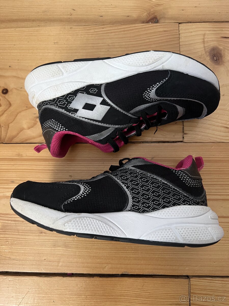 Dětské tenisky LOTTO vel. 30 - 2