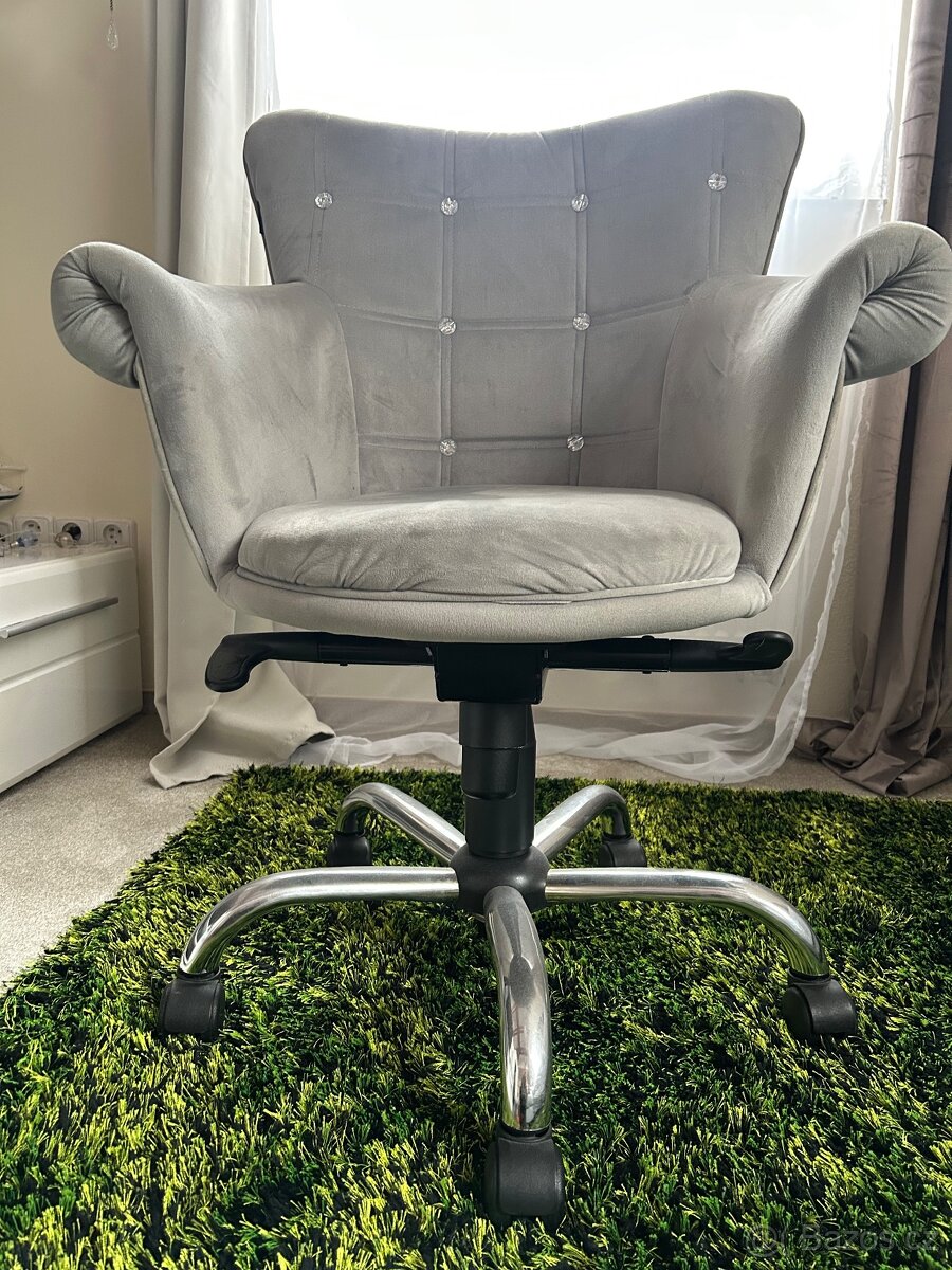 Křeslo, křesílko, židle - 2