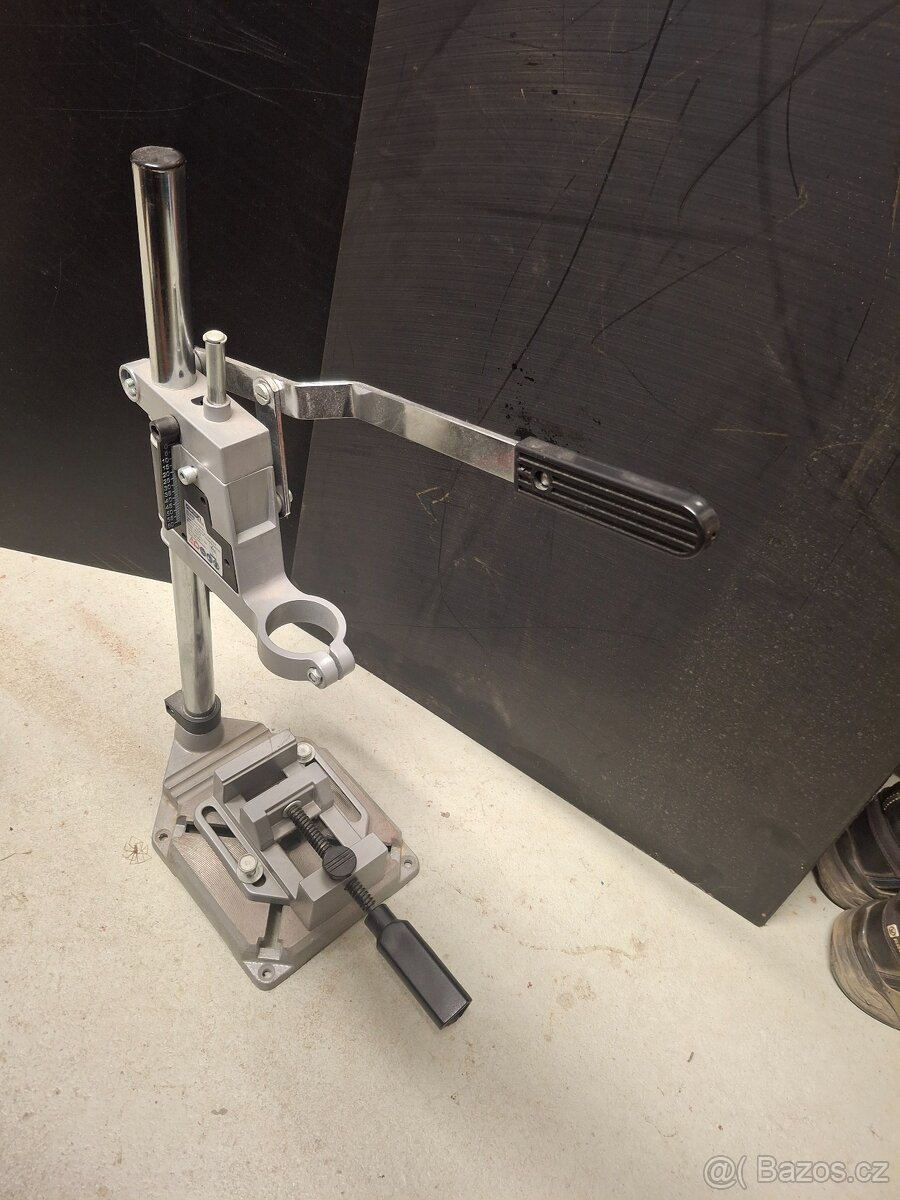 Stojan na vrtačku - 2