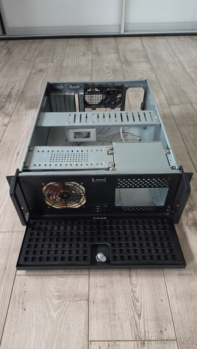 Rackový PC case 4U - 2