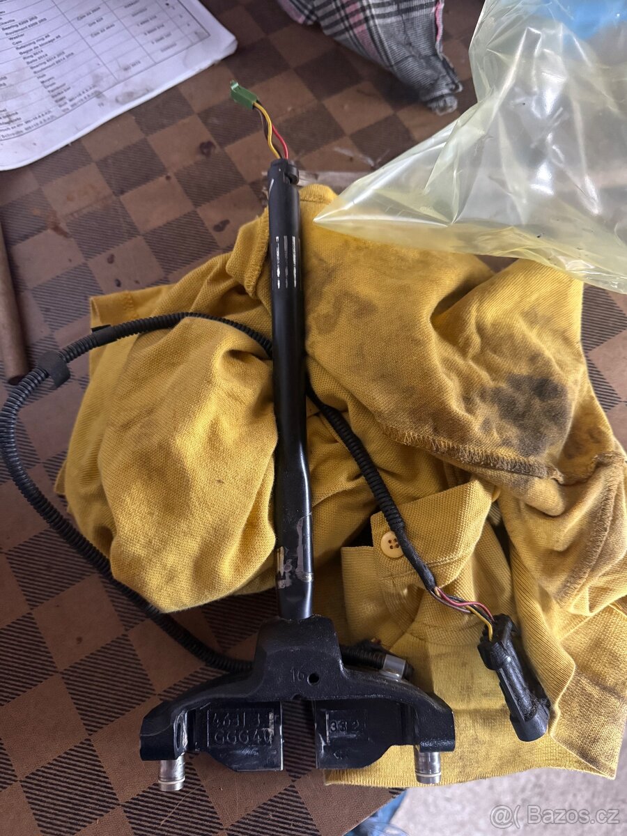 John Deere, řadící páka 5820 - 2