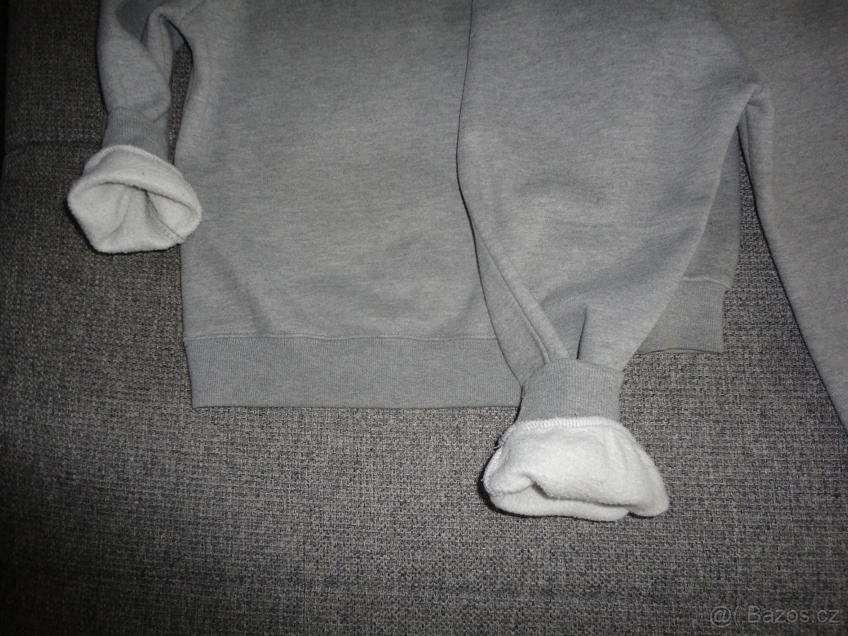 Zateplená teplákovka, vel. 110 (uvedená) - - 2