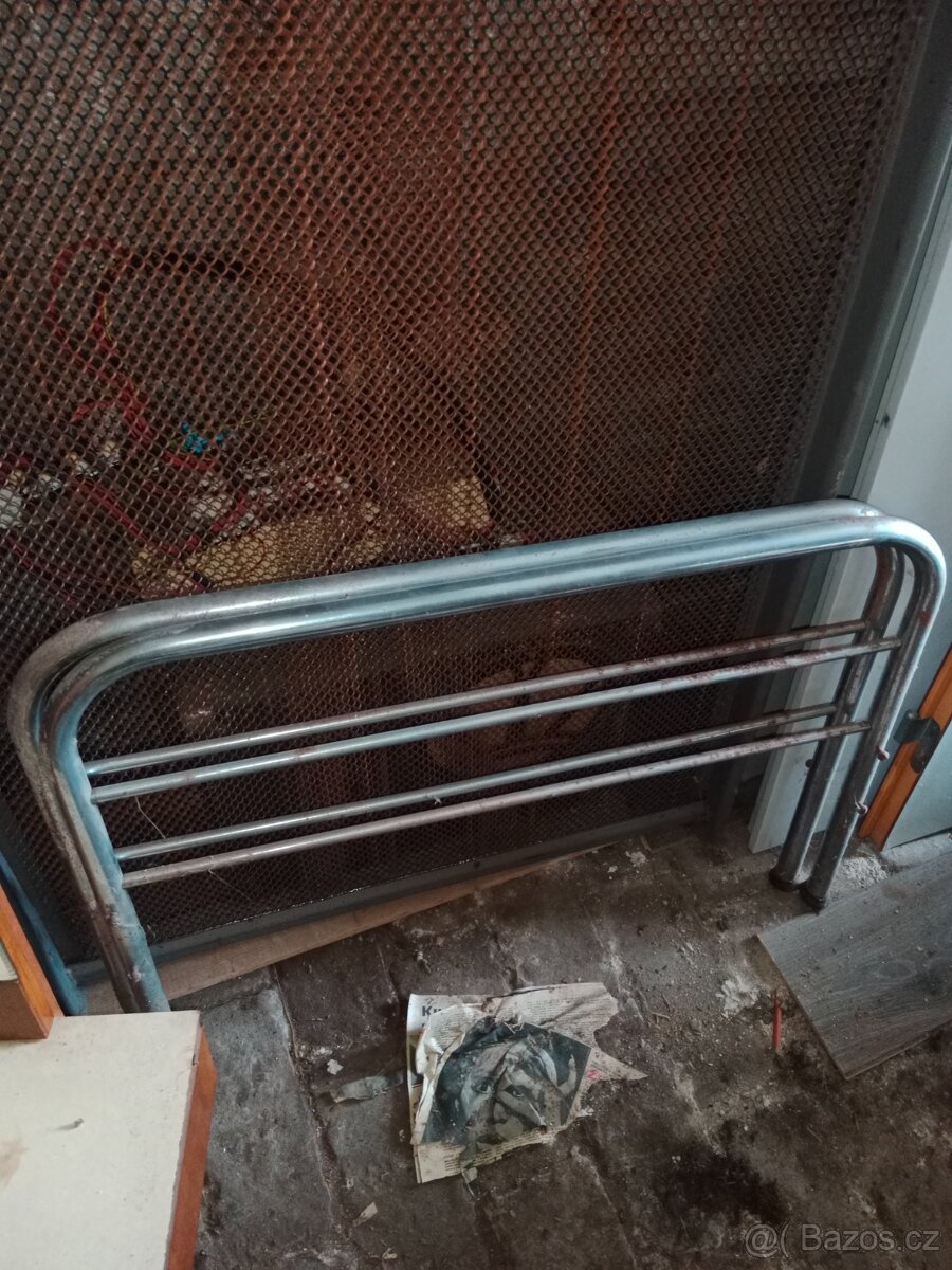 Trubková postel - 2