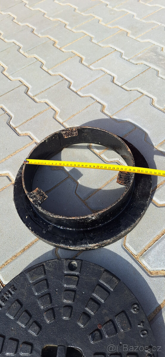 víko revizní šachty - 2