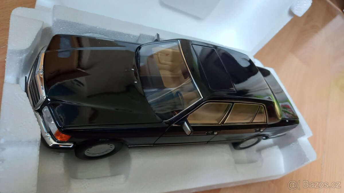 1:18 Mercedes SEL 560 - 2