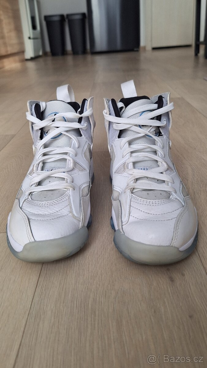 Air Jordan Jumpman Two Trey - 2