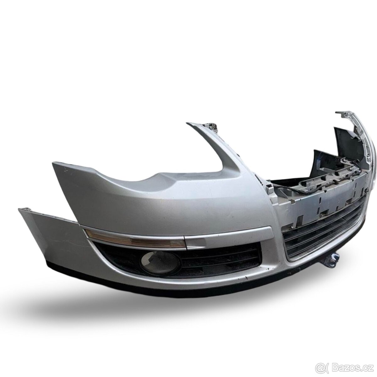 Přední nárazník stříbrná LA7W VW Passat B6 r.v. 2007 - 2