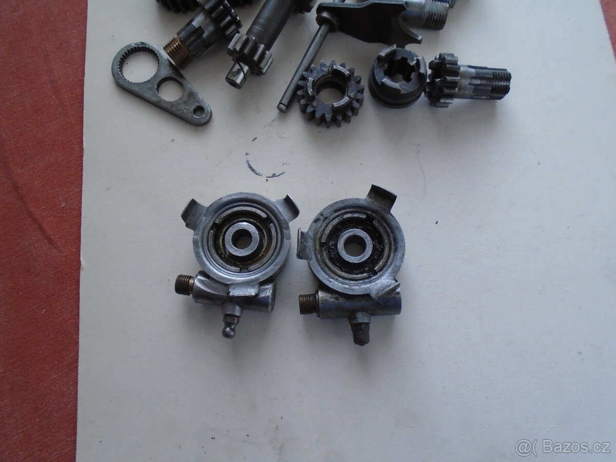 Prodám díly na ,S11,S22,Jawety - 2