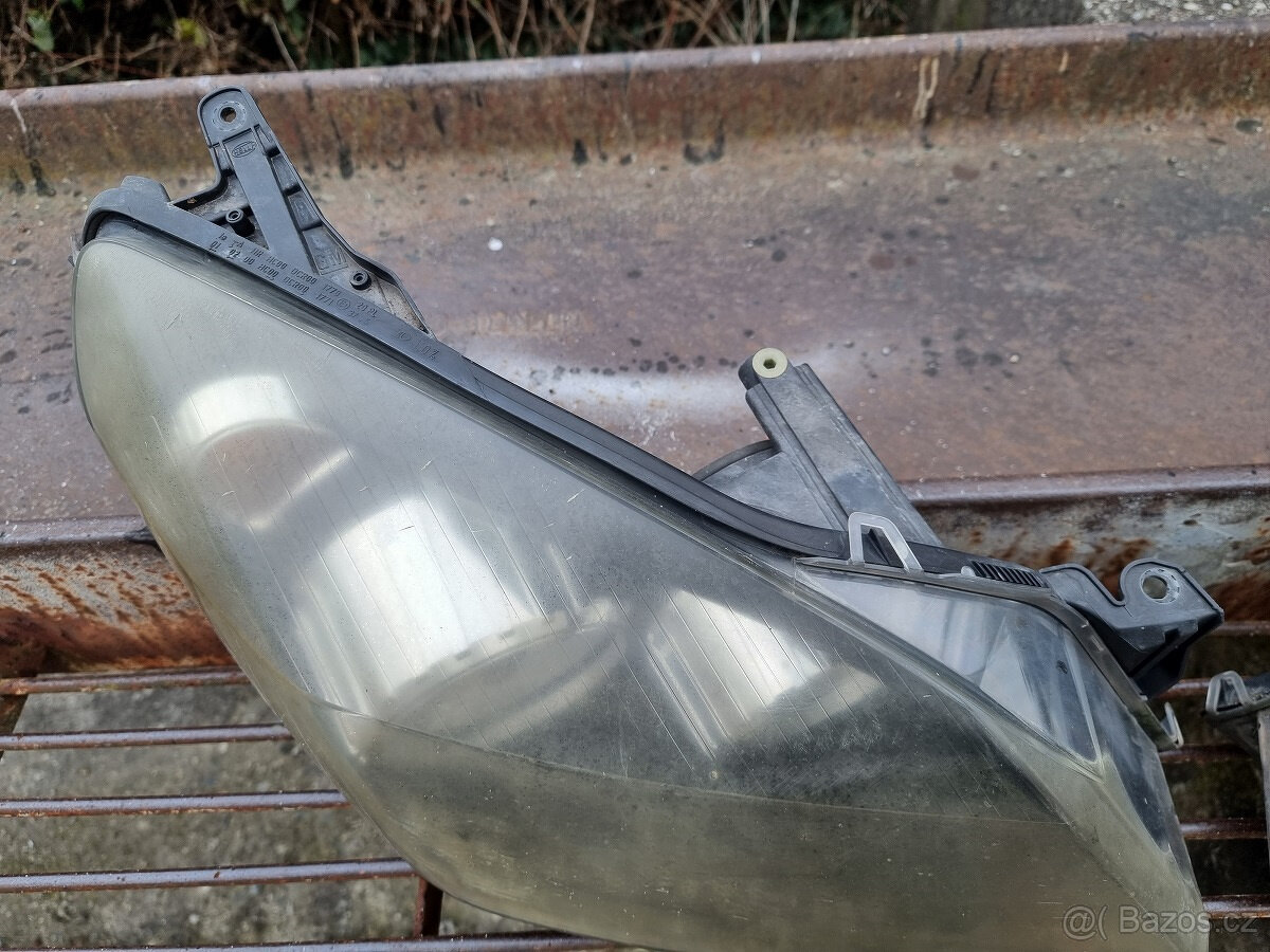 Přední světlomety Opel Astra H - 2