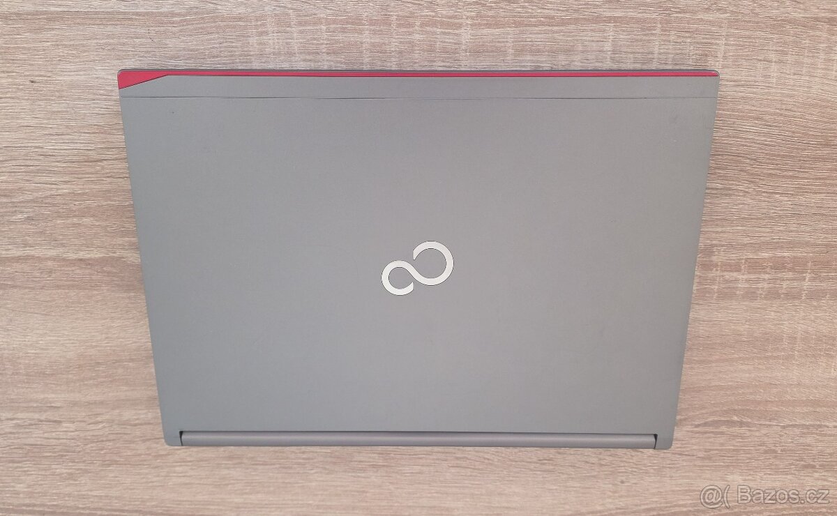 Fujitsu Lifebook E736 (i7-6600U, 16 GB RAM, LTE) - 2