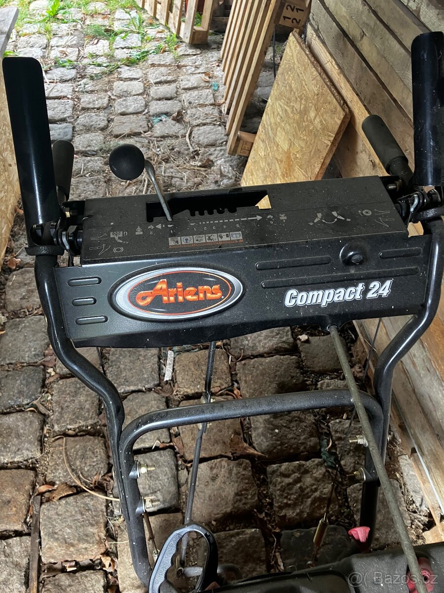 Sněžná fréza Ariens Compact 24 - 2